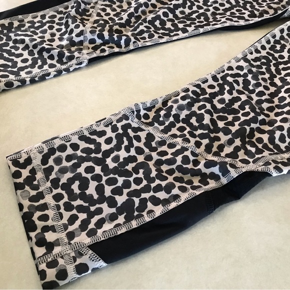 Lululemon leggings size 6 - Picture 5 of 12